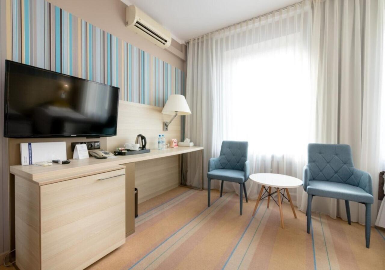 Hotel Cristal Bialystok Bagian luar foto