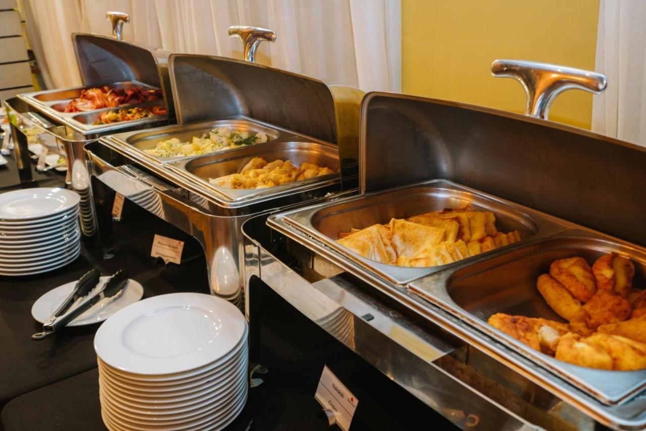 Hotel Cristal Bialystok Bagian luar foto