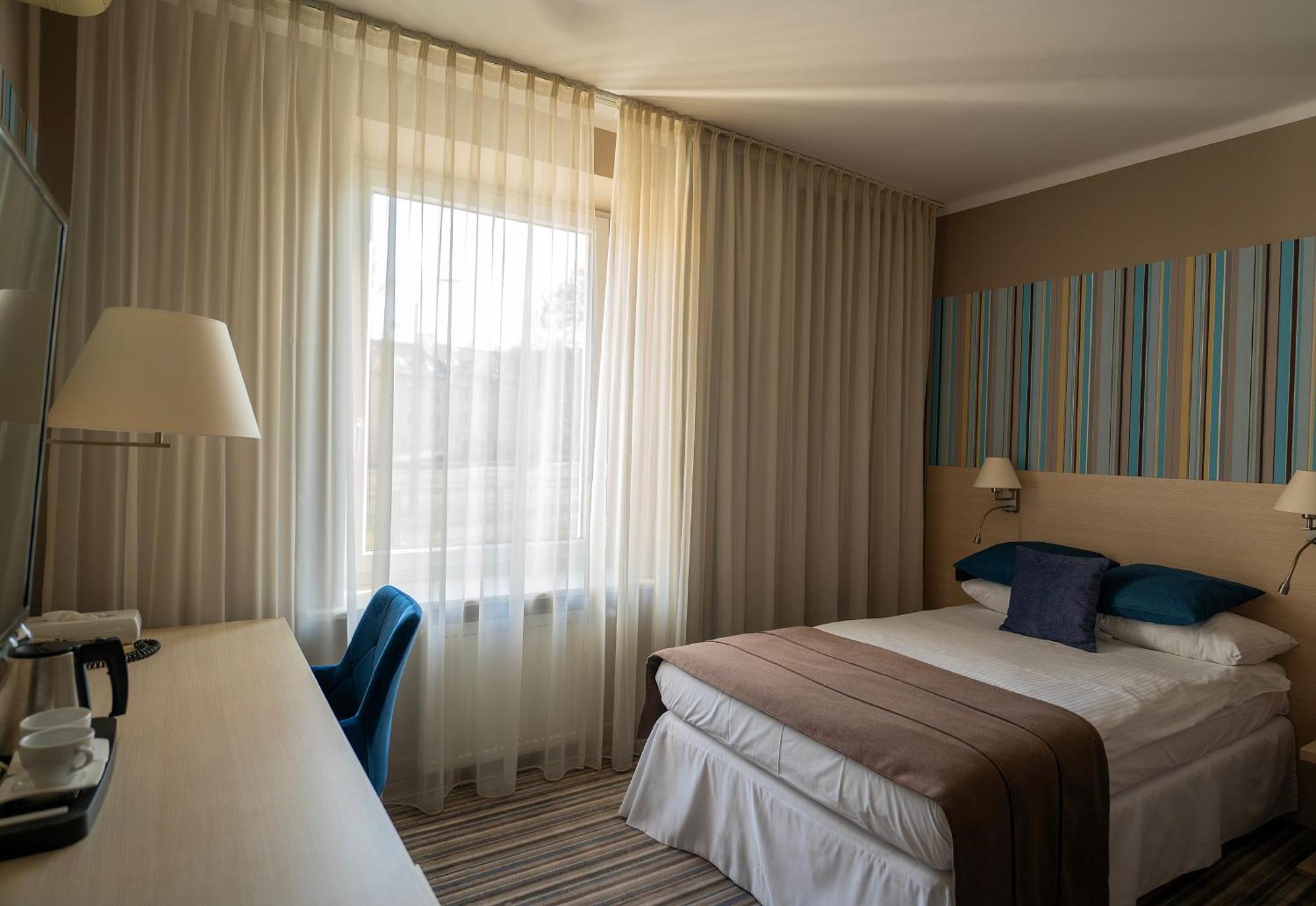 Hotel Cristal Bialystok Bagian luar foto