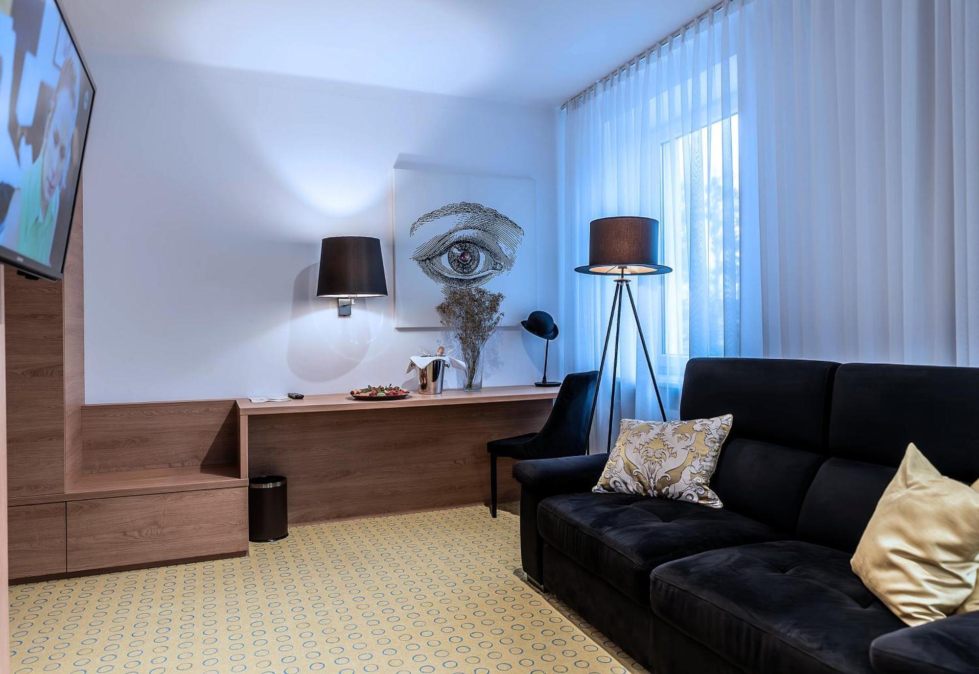Hotel Cristal Bialystok Bagian luar foto