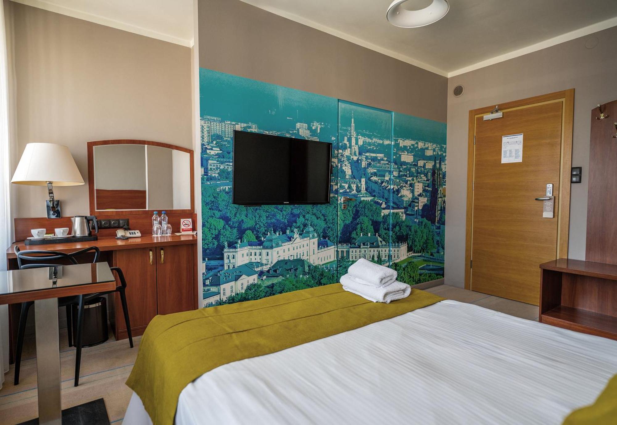 Hotel Cristal Bialystok Bagian luar foto