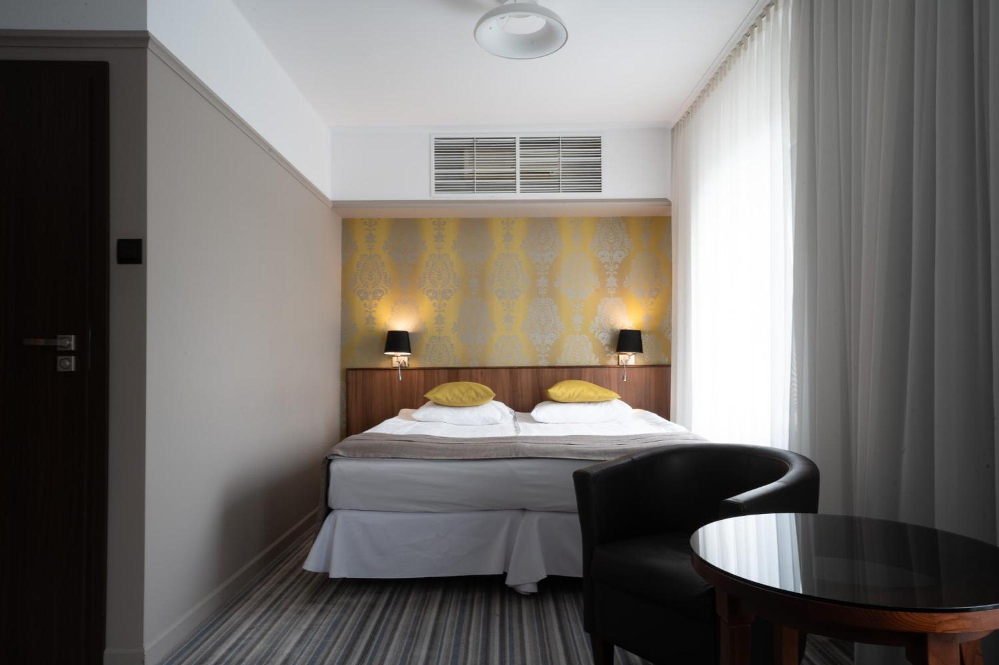 Hotel Cristal Bialystok Bagian luar foto